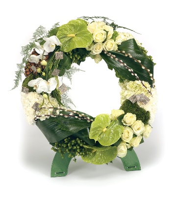 Oasis Bioline Large Wreath On Stand